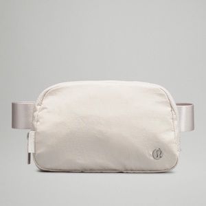 NWT LULULEMON WHITE OPAL EVERYWHERE BELT BAG